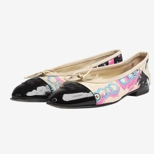 CHANEL VTG Graffiti Cap-Toe Interlocking CC Logo Ballet Flats 40